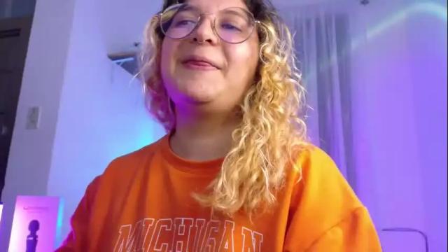Image 11 of amalia_rosse_ Stream on Chaturbate on 10 days ago