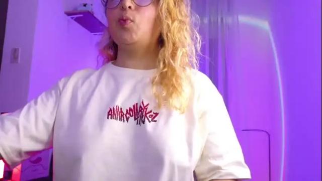 Image 4 of amalia_rosse_ Stream on Chaturbate on 8 days ago