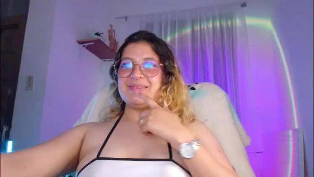 Image 3 of amalia_rosse_ Stream on Chaturbate on 18 days ago