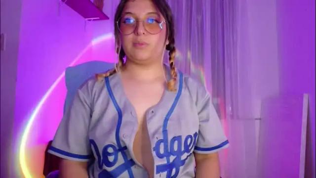 Image 2 of amalia_rosse_ Stream on Chaturbate on 12 days ago