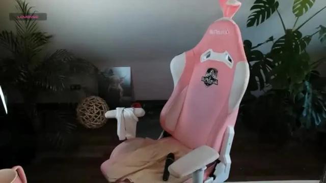Image 2 of amaliamarkova_ Stream on Chaturbate on 19 months ago