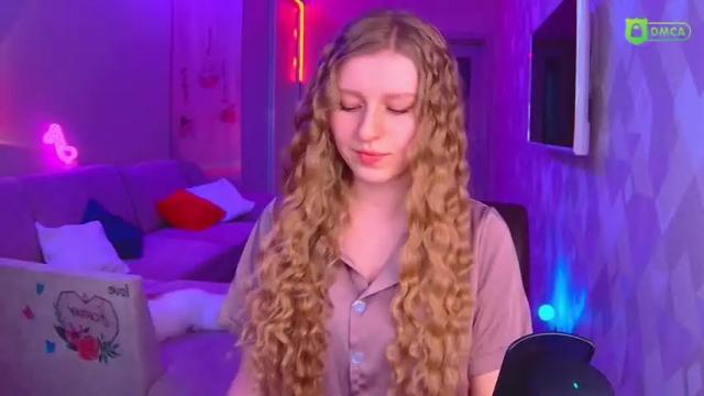Thumbnail 3, amaliaqueen999's Stream at Chaturbate, 14 months ago