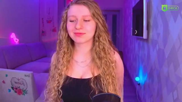 Thumbnail 3, amaliaqueen999's Stream at Chaturbate, 13 months ago