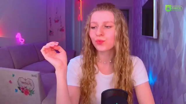 Image 10 of amaliaqueen999 Stream on Chaturbate on 13 months ago