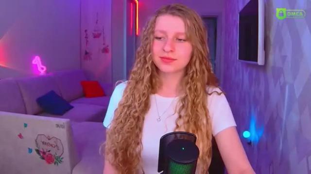 Image 10 of amaliaqueen999 Stream on Chaturbate on 12 months ago