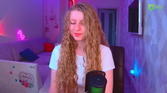 Thumbnail 3, amaliaqueen999's Stream at Chaturbate, 12 months ago