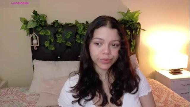 Image 4 of amand1_sweet Stream on Chaturbate on 1 month ago