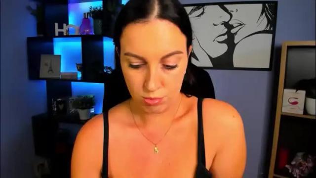 Image 12 of amanda_burn Stream on Chaturbate on 4 months ago