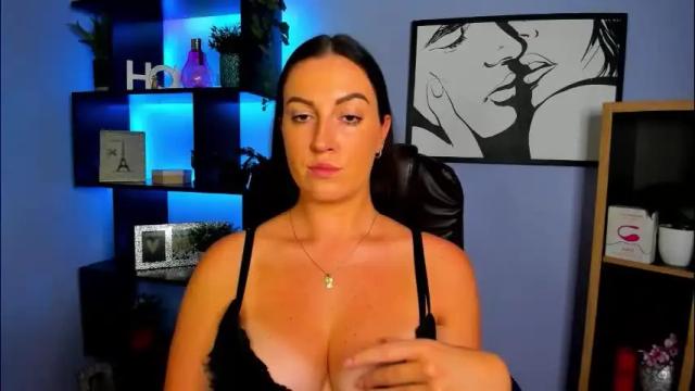 Thumbnail 1, amanda_burn's Stream at Chaturbate, 2 months ago