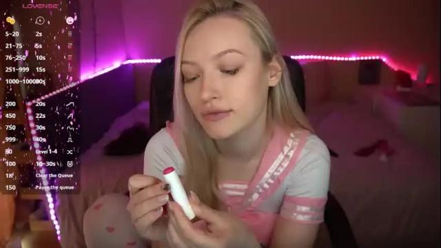 Image 4 of amandaafire Stream on Chaturbate on 27 days ago