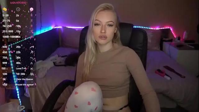 Image 12 of amandaafire Stream on Chaturbate on 14 days ago