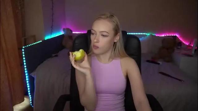 Image 2 of amandaafire Stream on Chaturbate on 1 month ago