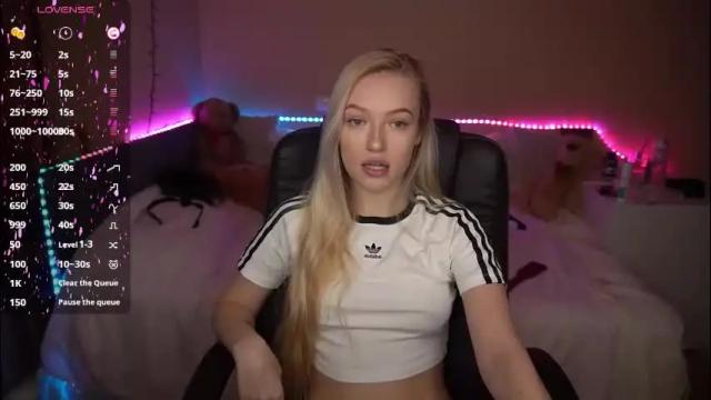 Image 3 of amandaafire Stream on Chaturbate on 25 days ago