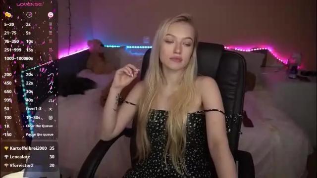 Image 7 of amandaafire Stream on Chaturbate on 17 days ago