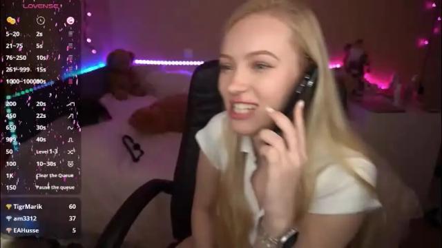 Image 8 of amandaafire Stream on Chaturbate on 5 days ago