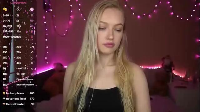 Image 11 of amandaafire Stream on Chaturbate on 3 days ago