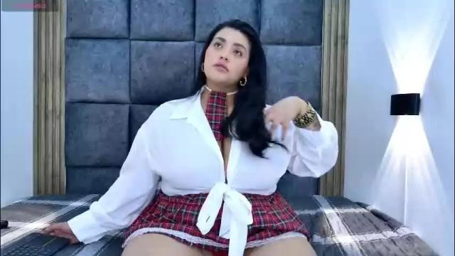 Image 12 of amandarousell Stream on Chaturbate on 2 months ago