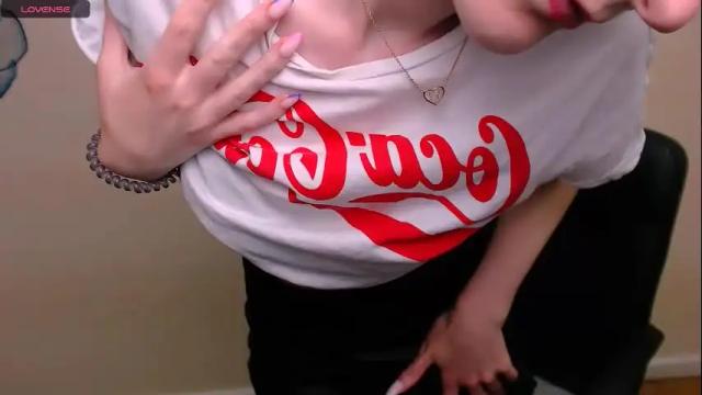 Image 4 of amandasentin Stream on Chaturbate on 26 days ago