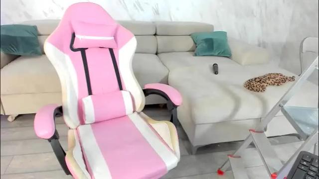 Image 4 of amandateasing Stream on Chaturbate on 16 hours ago