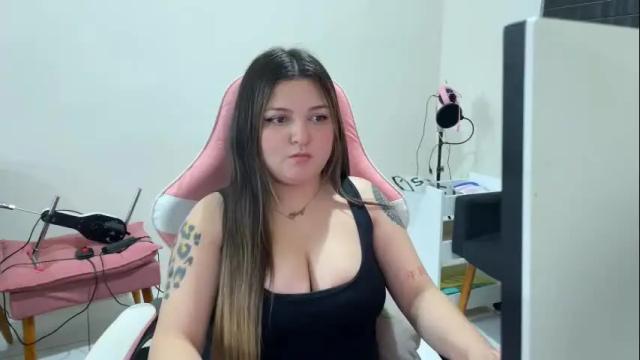 Image 12 of amandhaaa Stream on Chaturbate on 20 days ago