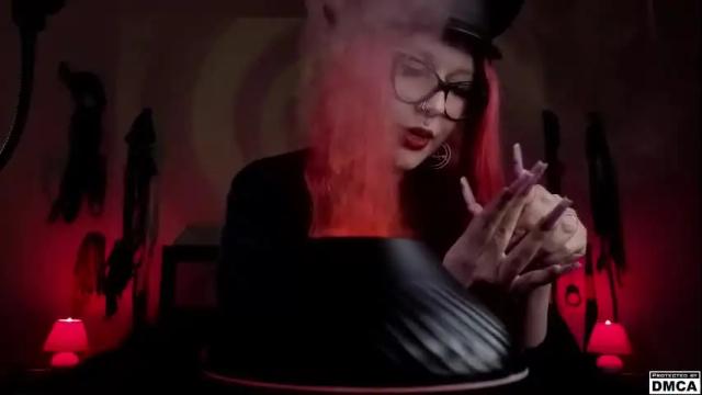 Image 7 of amanita__pantherina Stream on Chaturbate on 2 months ago