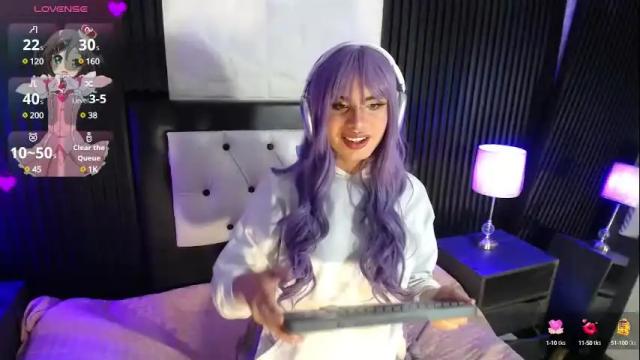 Image 4 of amapola_hs Stream on Chaturbate on 2 months ago