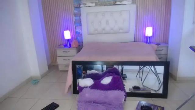 Image 4 of amapola_hs Stream on Chaturbate on 9 days ago