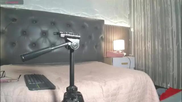 Image 8 of amapola_hs Stream on Chaturbate on 3 days ago