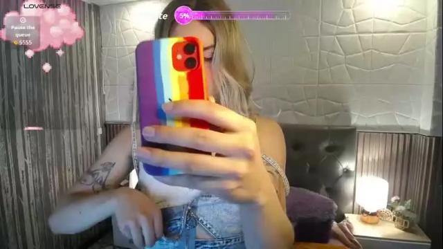 Image 3 of amapola_hs Stream on Chaturbate on 1 month ago
