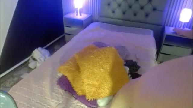 Image 3 of amapola_hs Stream on Chaturbate on 2 months ago