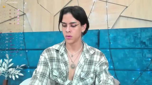 Image 2 of amapolahit Stream on Chaturbate on 12 months ago