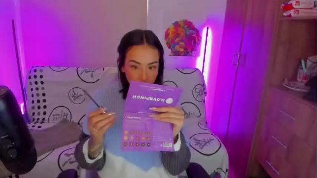 Image 4 of amara_cruz_ Stream on Chaturbate on 4 months ago