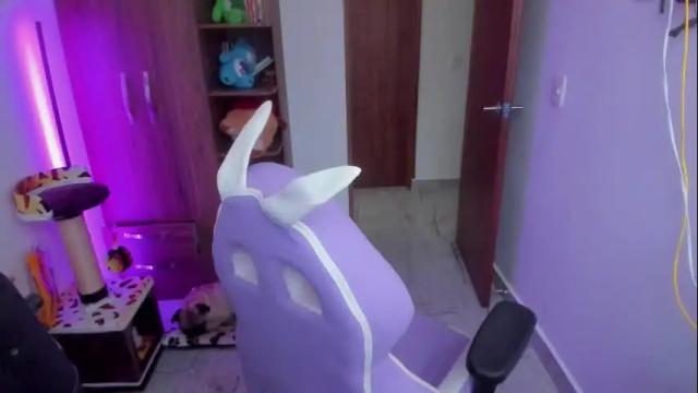 Image 4 of amara_cruz_ Stream on Chaturbate on 3 months ago