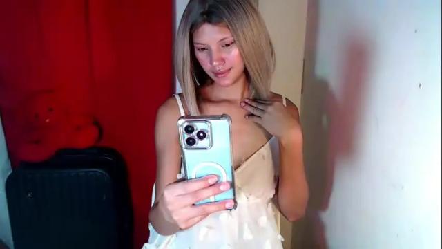 Image 2 of amara_fuck69 Stream on Chaturbate on 16 days ago