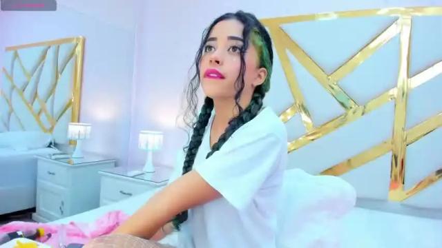 Image 12 of amara_grant Stream on Chaturbate on 13 months ago
