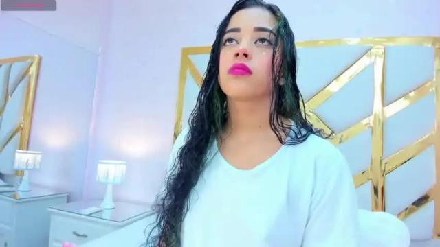 Image 2 of amara_grant Stream on Chaturbate on 13 months ago
