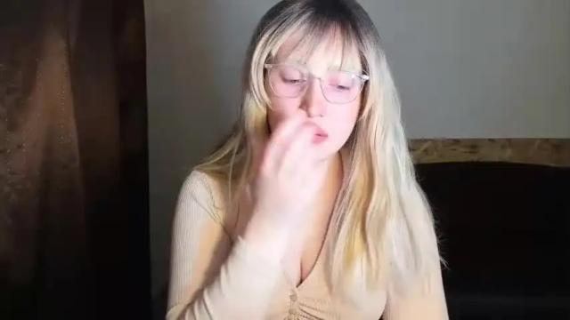 Image 4 of amara_maple Stream on Chaturbate on 18 months ago