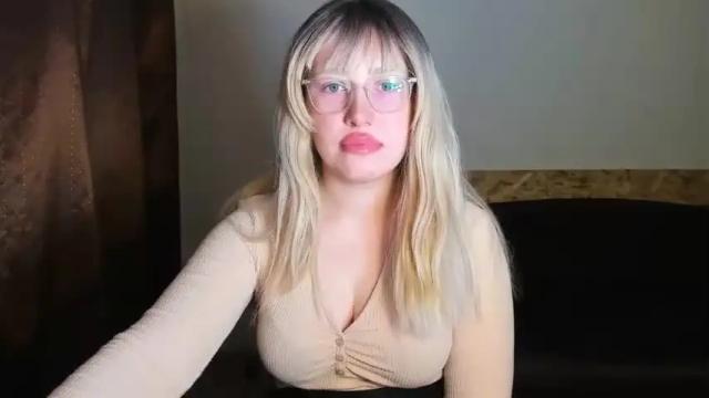 Image 6 of amara_maple Stream on Chaturbate on 18 months ago