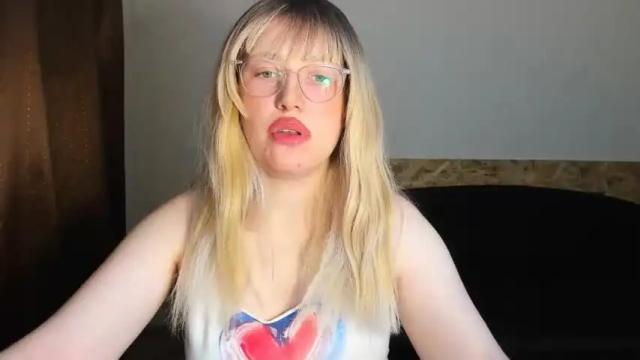 Image 4 of amara_maple Stream on Chaturbate on 18 months ago