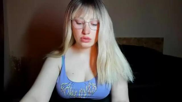 Image 7 of amara_maple Stream on Chaturbate on 15 months ago