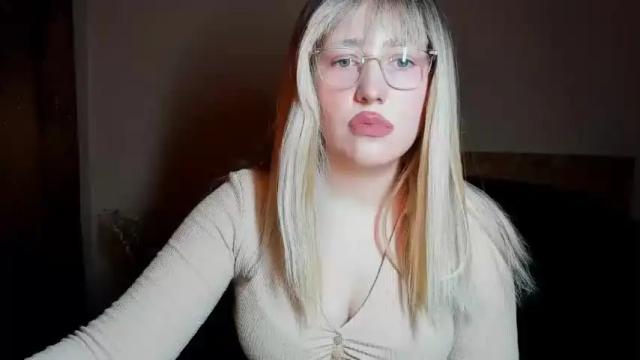 Image 11 of amara_maple Stream on Chaturbate on 14 months ago