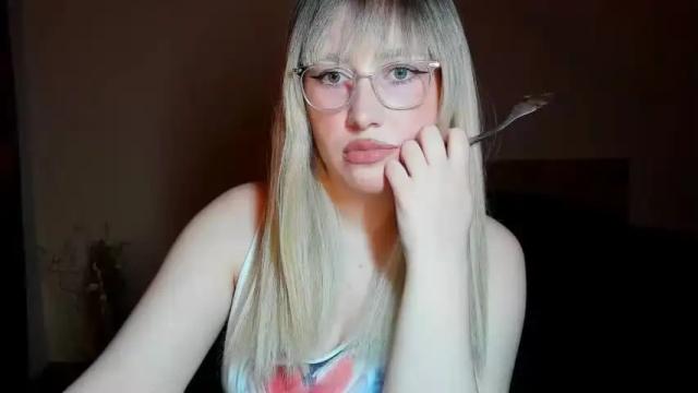 Image 3 of amara_maple Stream on Chaturbate on 16 months ago
