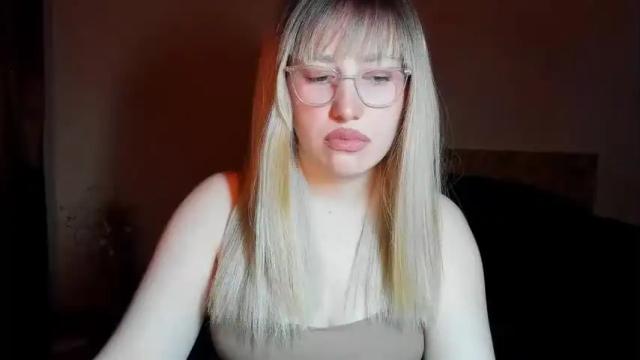 Image 10 of amara_maple Stream on Chaturbate on 13 months ago