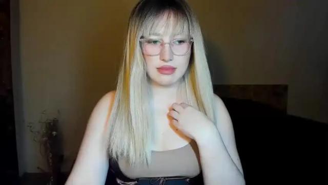 Image 4 of amara_maple Stream on Chaturbate on 13 months ago