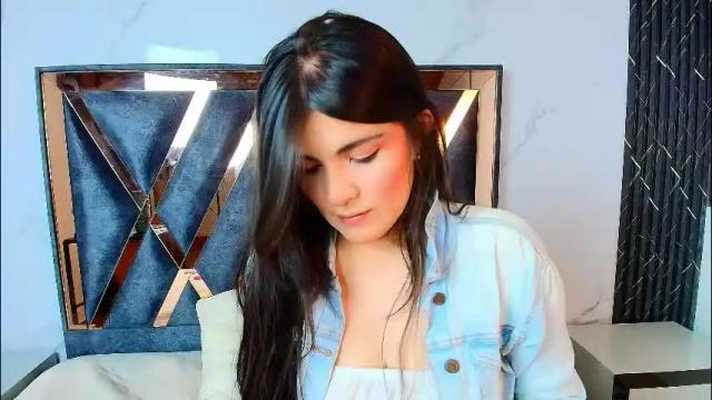 Image 2 of amara_vega Stream on Chaturbate on 2 months ago