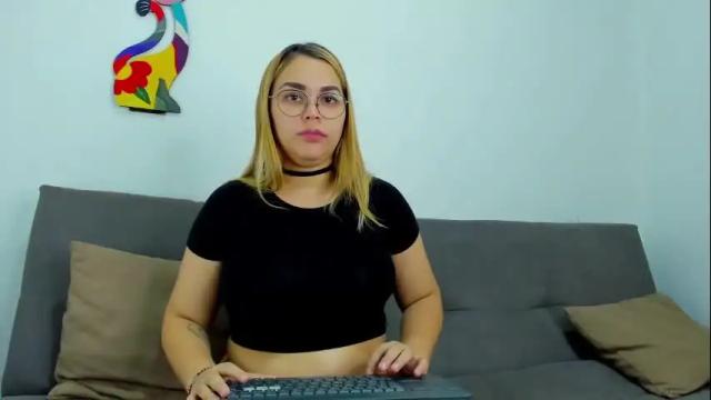 Image 10 of amaraandadara Stream on Chaturbate on 27 days ago