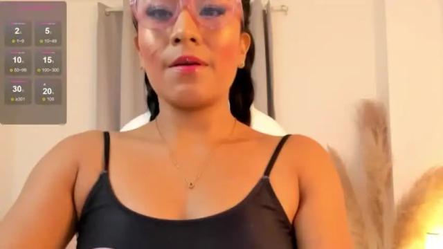 Image 2 of amaraht_ Stream on Chaturbate on 12 months ago