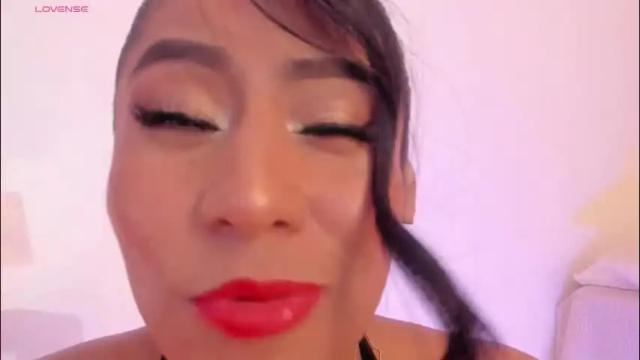 Image 2 of amaraht_ Stream on Chaturbate on 2 months ago