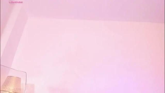 Image 7 of amaraht_ Stream on Chaturbate on 2 months ago