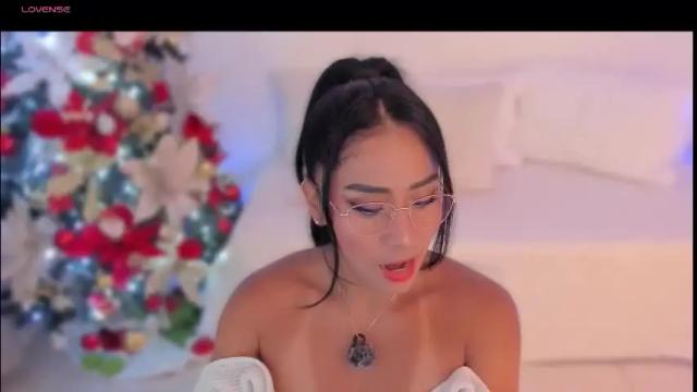 Image 4 of amaraht_ Stream on Chaturbate on 1 month ago